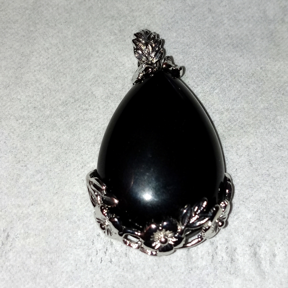 Chakra Reiki Healing Crystal Water Drop Pendant.
